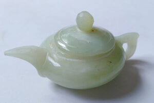 Vintage Chinese Jade Teapot 中国玉茶壶 - Image 2