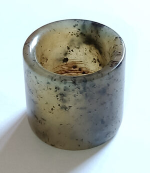 Jade Thumb Ring 玉扳指 - Image 4